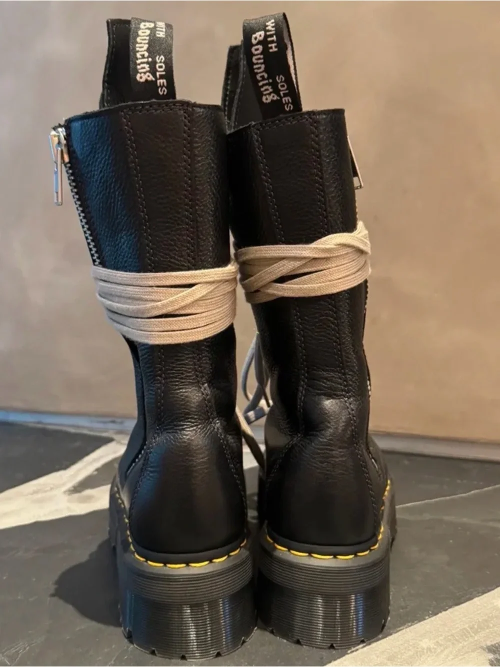 DR MARTENS X RICK OWENS Boots with Beige Laces sz 8 women - Picture 3 of 8